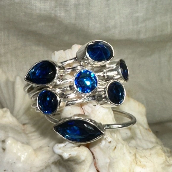 London Blue Quartz multi-gem handcrafted ring - Picture 4 of 7